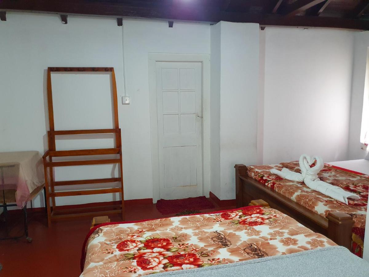 Ruchi House Hotel Nuwara Eliya Bagian luar foto