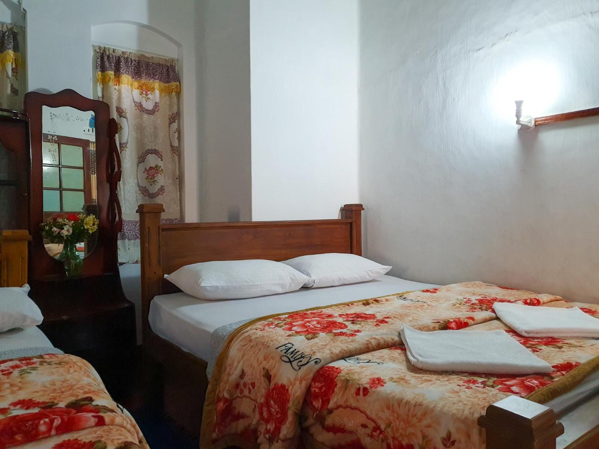 Ruchi House Hotel Nuwara Eliya Bagian luar foto