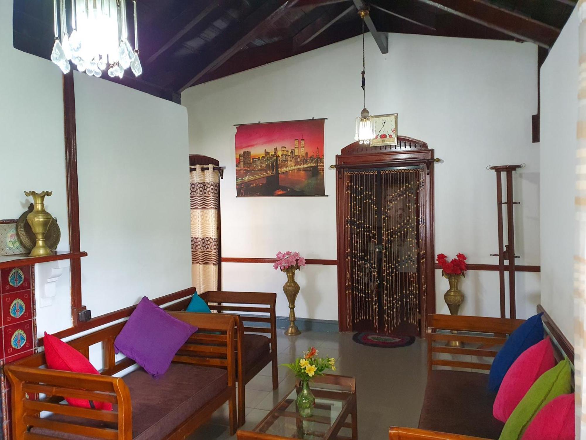 Ruchi House Hotel Nuwara Eliya Bagian luar foto