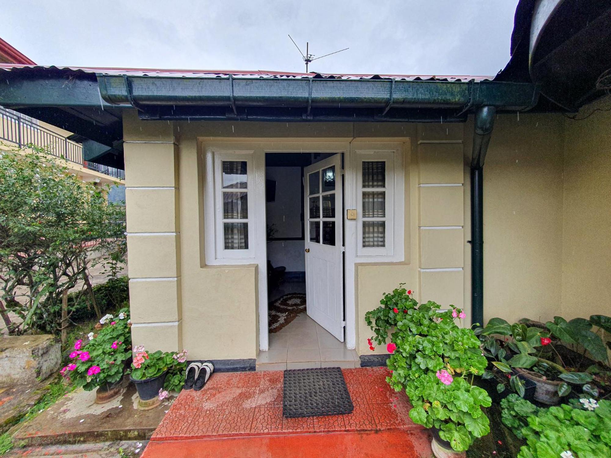 Ruchi House Hotel Nuwara Eliya Bagian luar foto